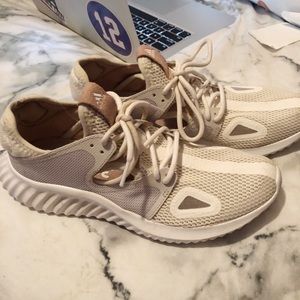 Adidas Bounce Sneakers